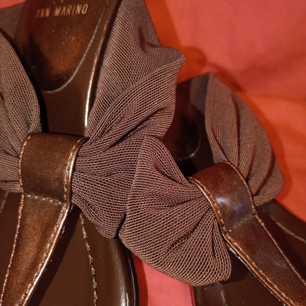 Ann Marino - Brown Thong-Toe Kitten Heel - Size 6.5 - Picture 8 of 10